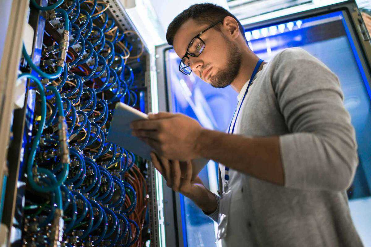 Factors to Consider When Choosing a Domain Hosting Service